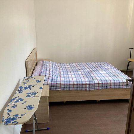46,2 Karmysova Street Serviced Apartments Almaty Exterior foto