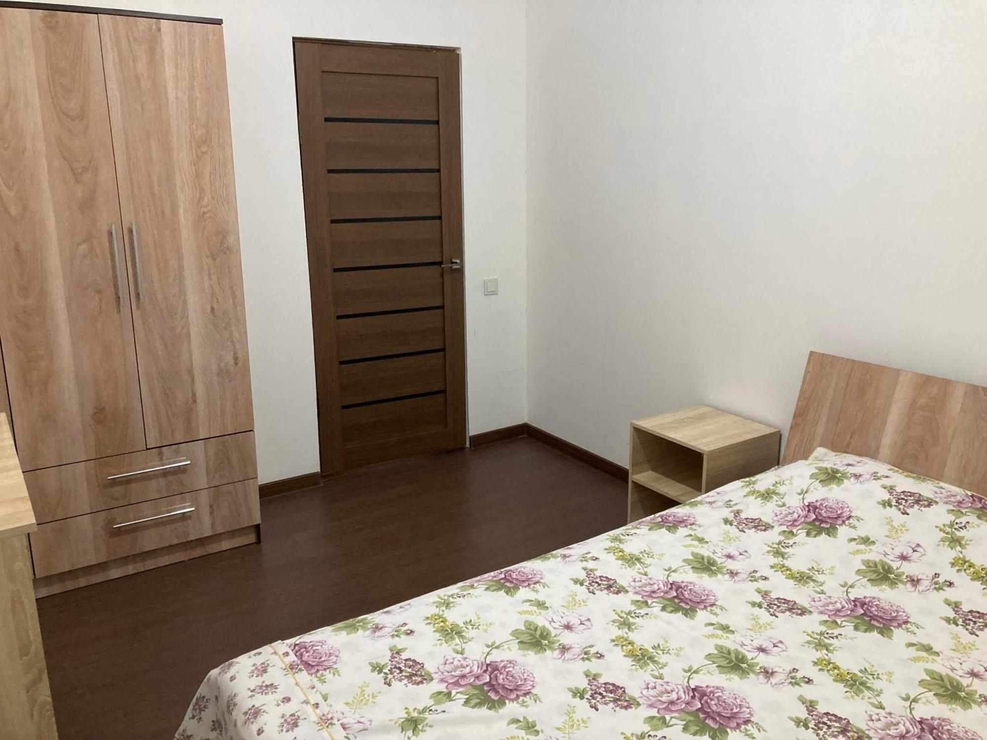46,2 Karmysova Street Serviced Apartments Almaty Exterior foto